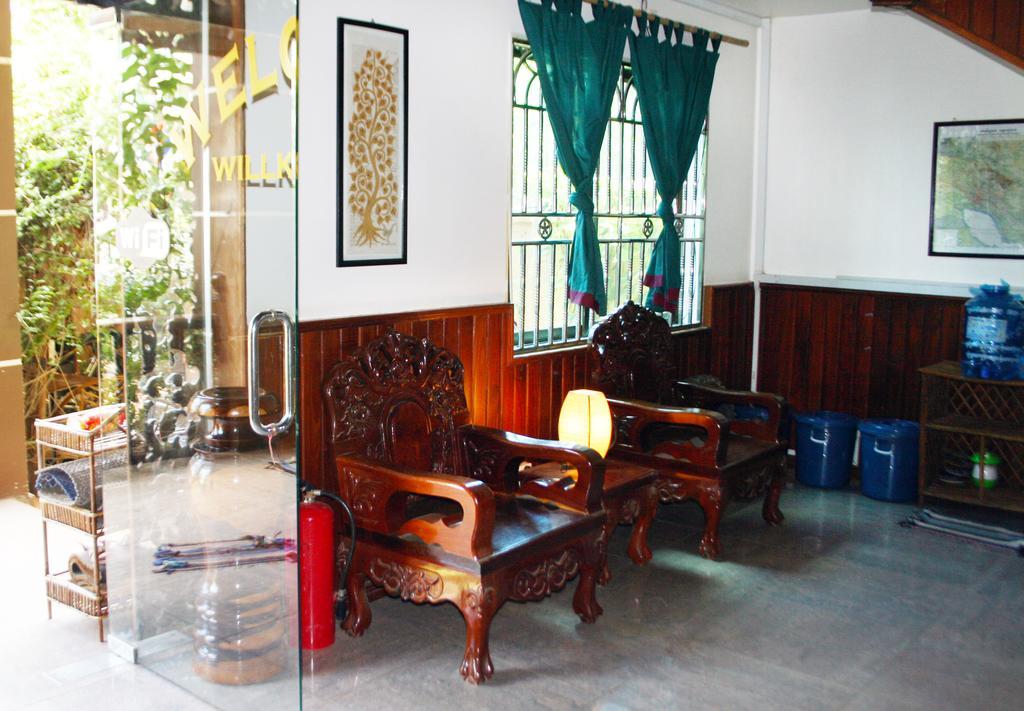 Firefly Guesthouse - The Berlin Angkor Сиемрип Экстерьер фото