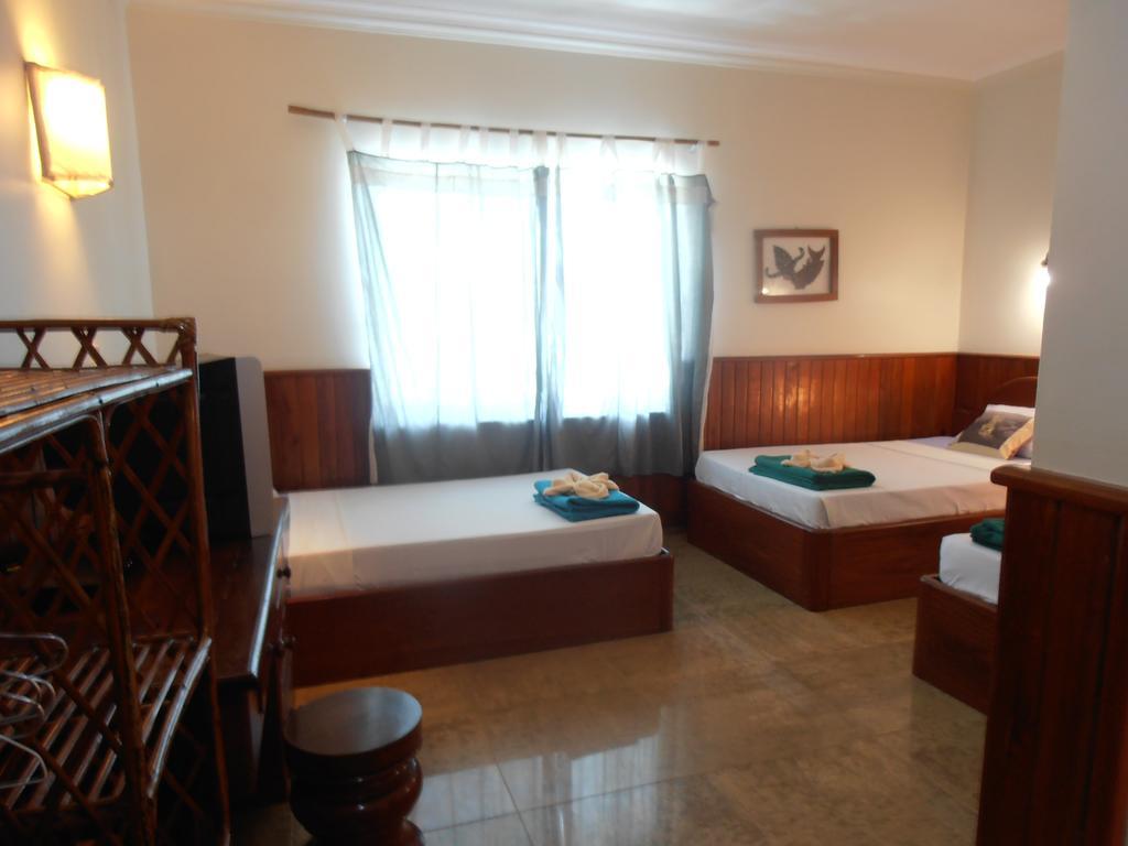 Firefly Guesthouse - The Berlin Angkor Сиемрип Экстерьер фото