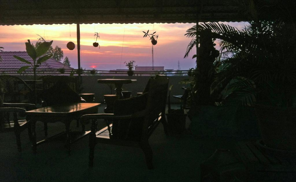 Firefly Guesthouse - The Berlin Angkor Сиемрип Экстерьер фото