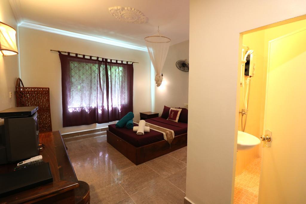 Firefly Guesthouse - The Berlin Angkor Сиемрип Экстерьер фото