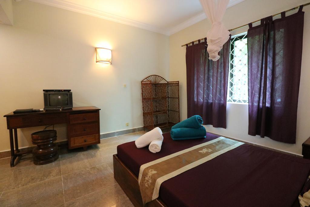 Firefly Guesthouse - The Berlin Angkor Сиемрип Экстерьер фото