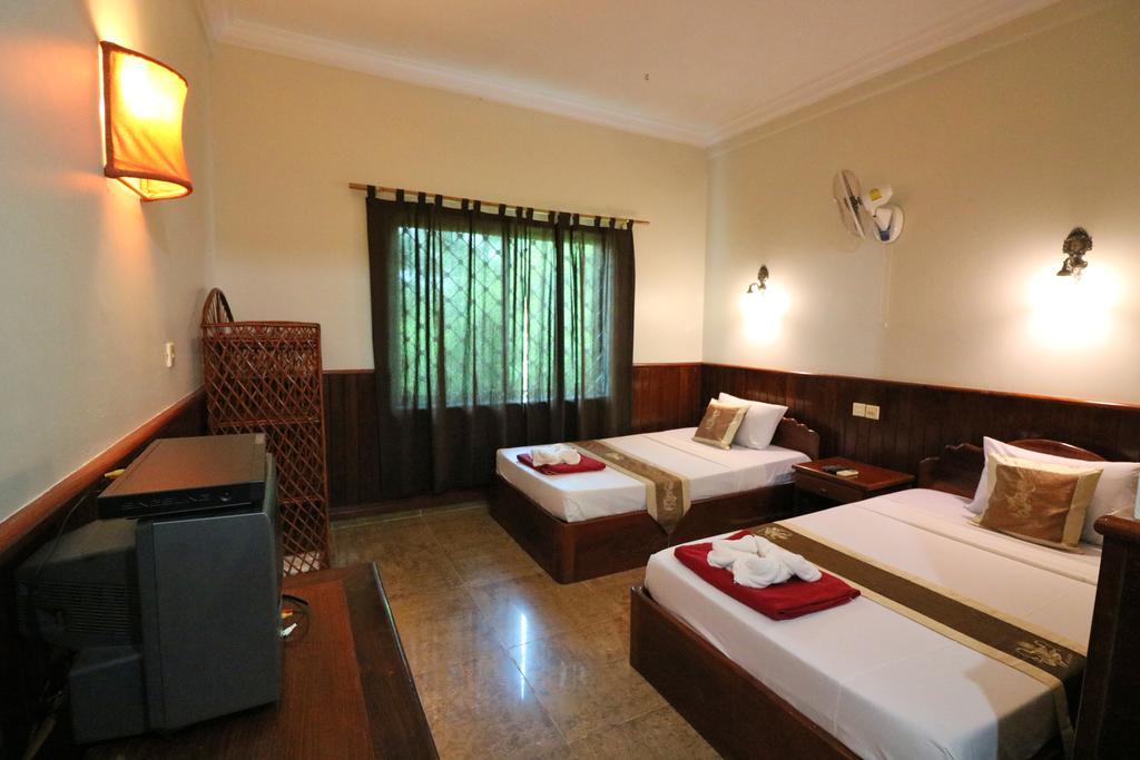 Firefly Guesthouse - The Berlin Angkor Сиемрип Экстерьер фото