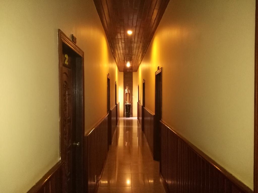 Firefly Guesthouse - The Berlin Angkor Сиемрип Экстерьер фото