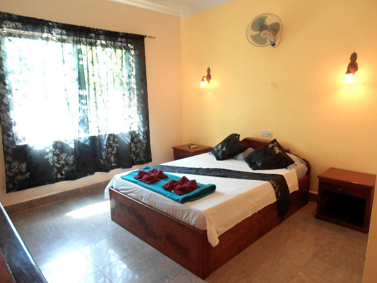 Firefly Guesthouse - The Berlin Angkor Сиемрип Экстерьер фото