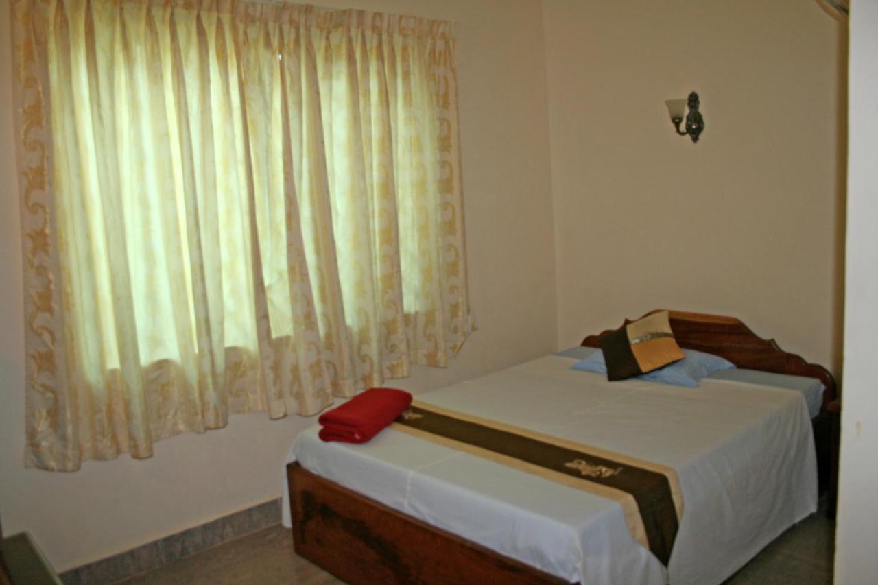 Firefly Guesthouse - The Berlin Angkor Сиемрип Экстерьер фото