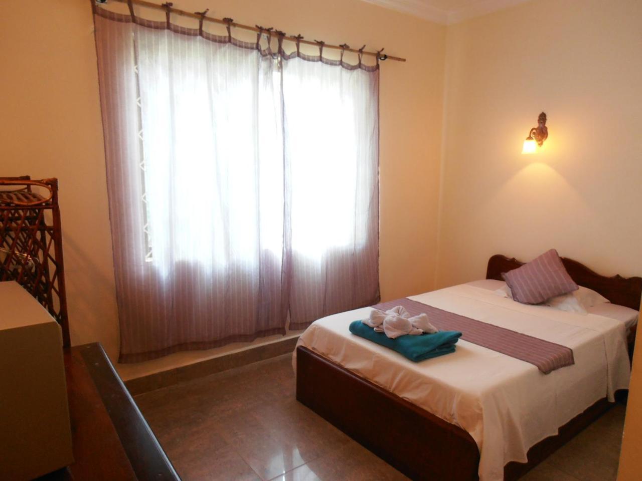 Firefly Guesthouse - The Berlin Angkor Сиемрип Экстерьер фото
