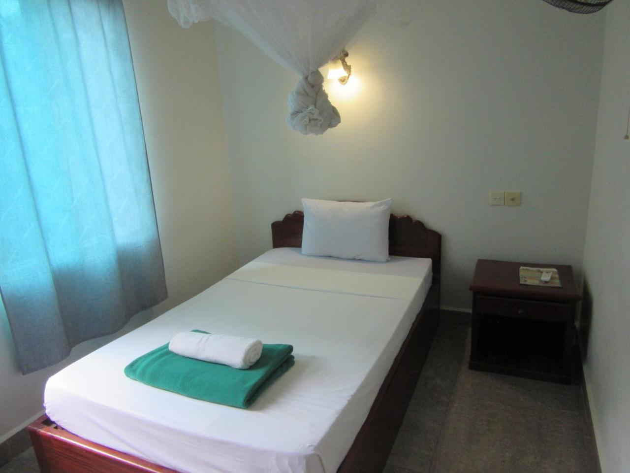 Firefly Guesthouse - The Berlin Angkor Сиемрип Экстерьер фото
