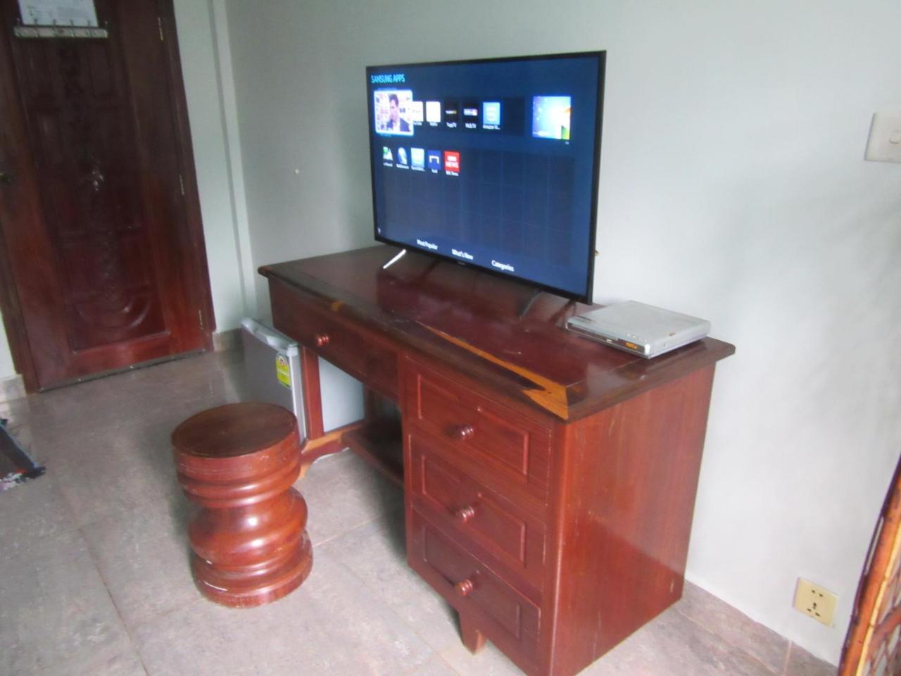 Firefly Guesthouse - The Berlin Angkor Сиемрип Экстерьер фото