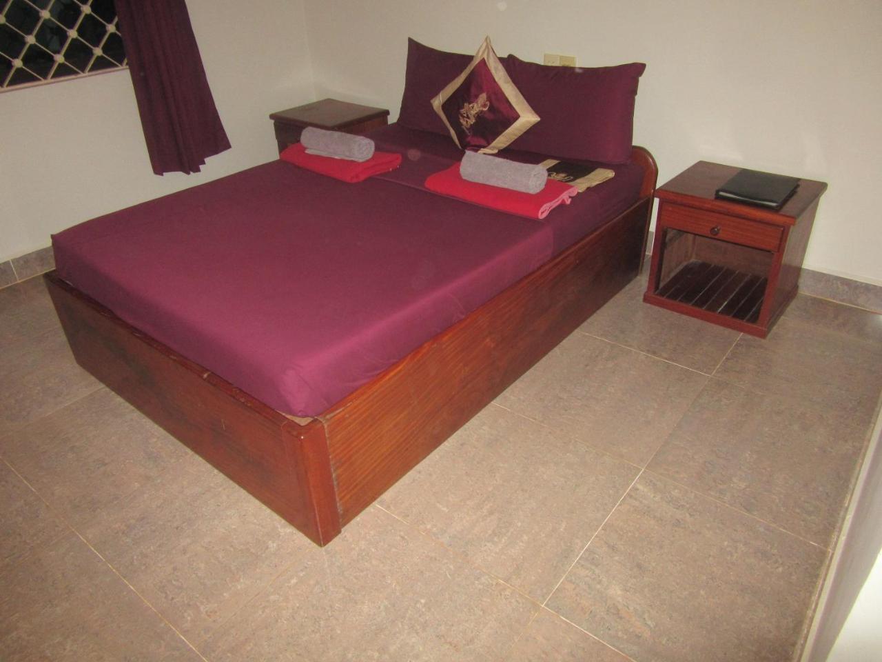 Firefly Guesthouse - The Berlin Angkor Сиемрип Экстерьер фото
